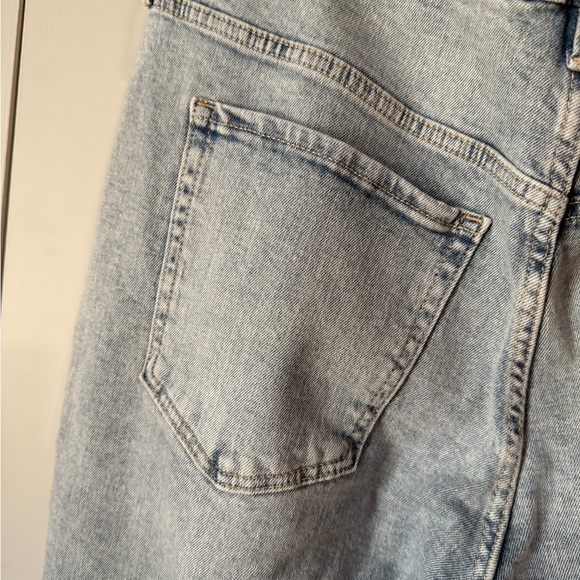 Old Navy Classic Blue Jeans - Picture 5 of 5